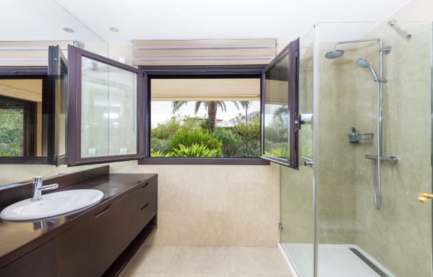 Resale - Villa - Alicante - Vistahermosa