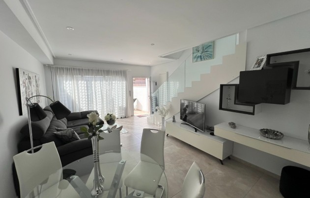 Resale - House - Torre de la Horadada