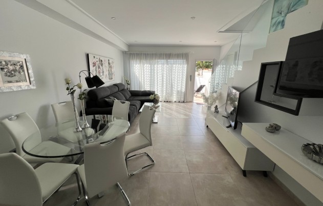 Resale - House - Torre de la Horadada