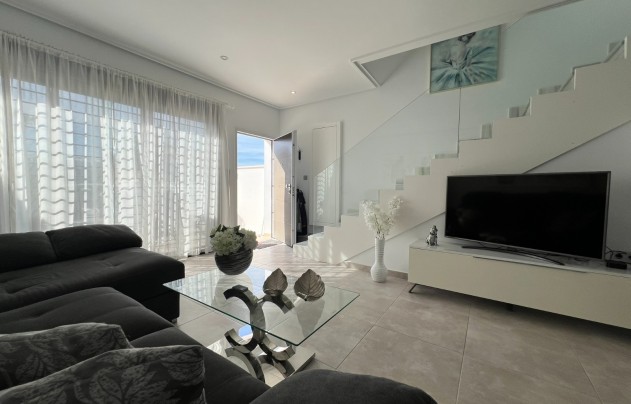 Resale - House - Torre de la Horadada