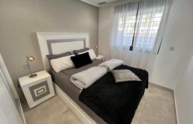 Resale - House - Torre de la Horadada