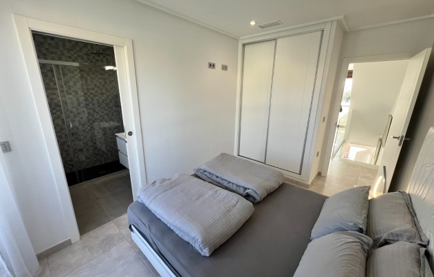 Resale - House - Torre de la Horadada