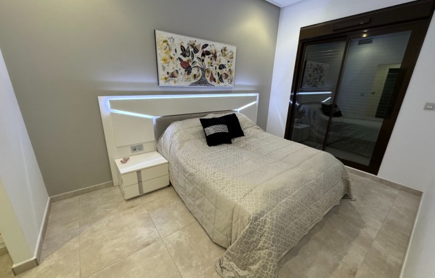 Resale - House - Torre de la Horadada