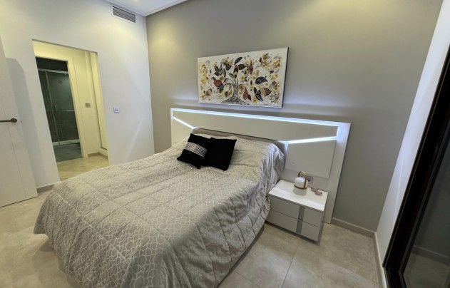 Resale - House - Torre de la Horadada