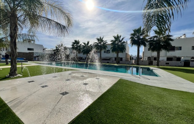 Resale - House - Torre de la Horadada