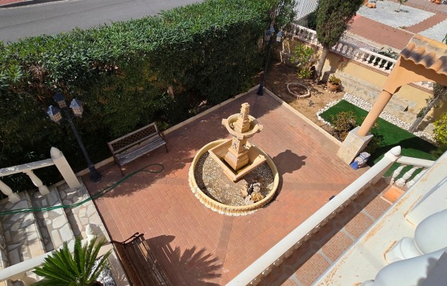 Resale - Villa - Torrevieja - El Chaparral