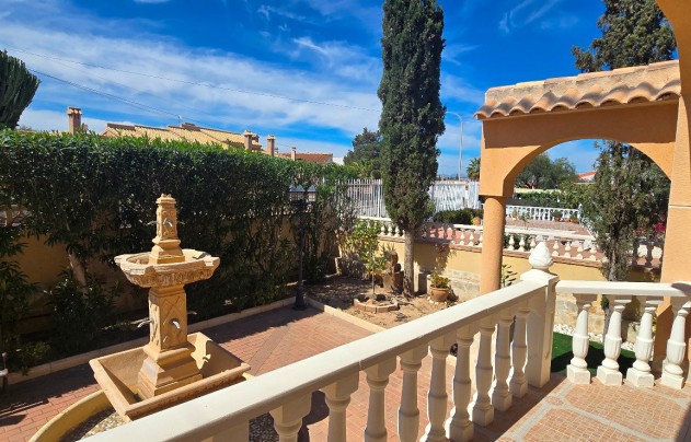 Resale - Villa - Torrevieja - El Chaparral