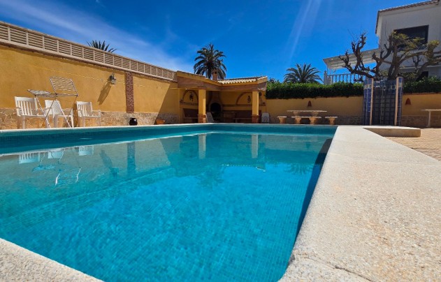 Resale - Villa - Torrevieja - El Chaparral