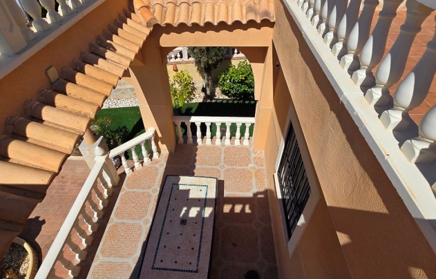 Resale - Villa - Torrevieja - El Chaparral