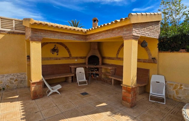 Resale - Villa - Torrevieja - El Chaparral
