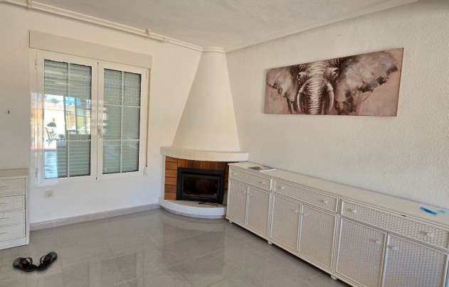 Resale - Villa - Torrevieja - El Chaparral