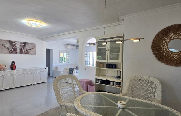 Resale - Villa - Torrevieja - El Chaparral