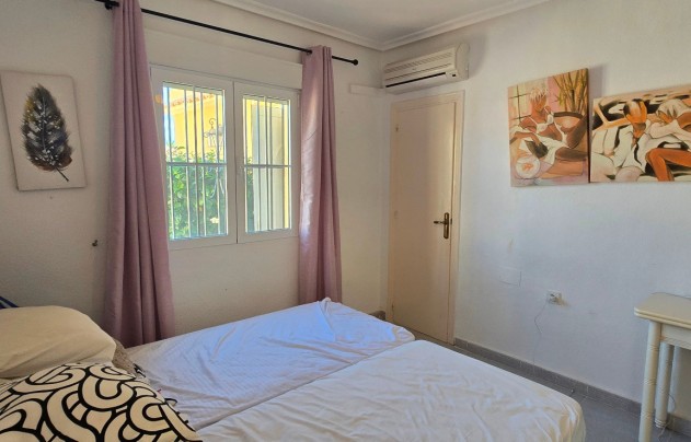 Resale - Villa - Torrevieja - El Chaparral