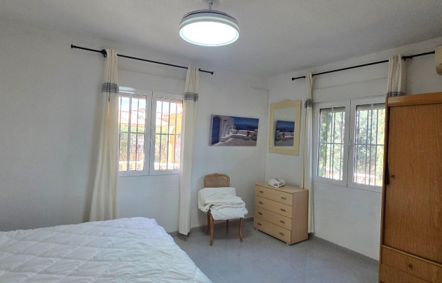 Resale - Villa - Torrevieja - El Chaparral