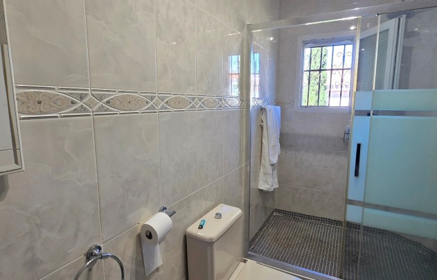 Resale - Villa - Torrevieja - El Chaparral