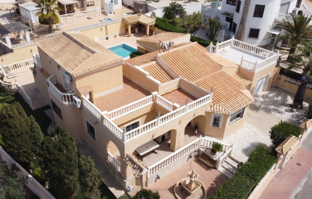 Resale - Villa - Torrevieja - El Chaparral
