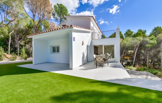 Resale - Villa - Altea