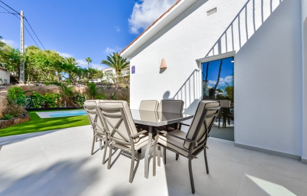Resale - Villa - Altea
