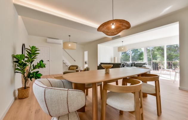 Resale - Villa - Altea