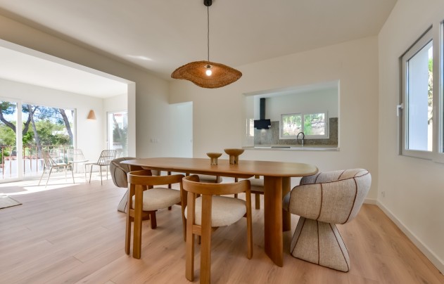 Resale - Villa - Altea