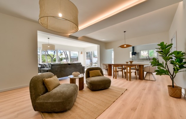 Resale - Villa - Altea