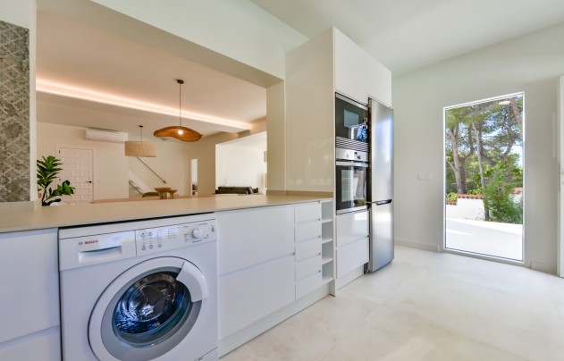 Resale - Villa - Altea