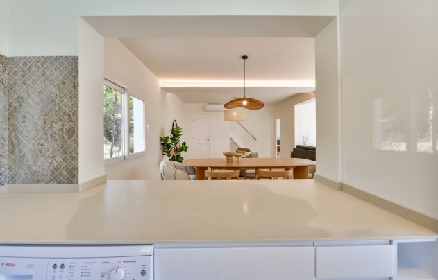 Resale - Villa - Altea