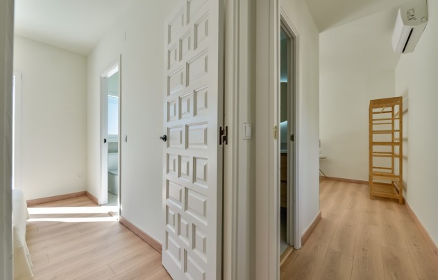 Resale - Villa - Altea