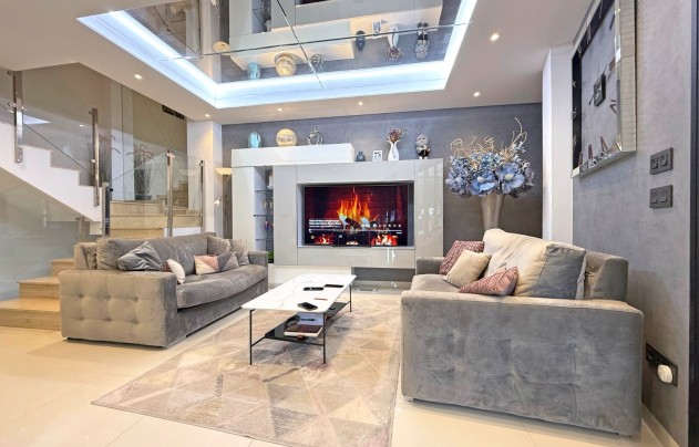 Herverkoop - Villa - Orihuela Costa - Villamartín