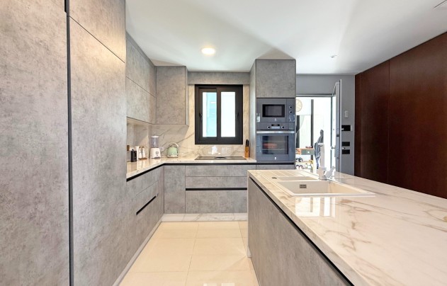 Herverkoop - Villa - Orihuela Costa - Villamartín