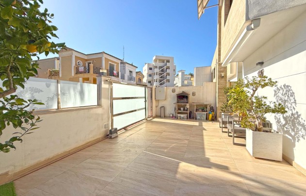 Herverkoop - Villa - Orihuela Costa - Villamartín