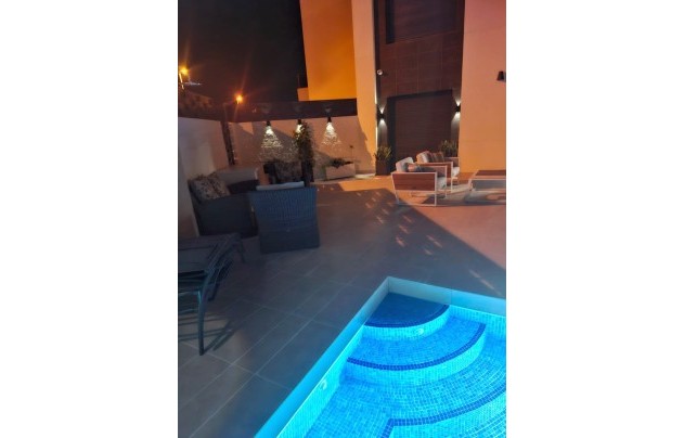 Herverkoop - Villa - Ciudad Quesada - Pueblo Bravo