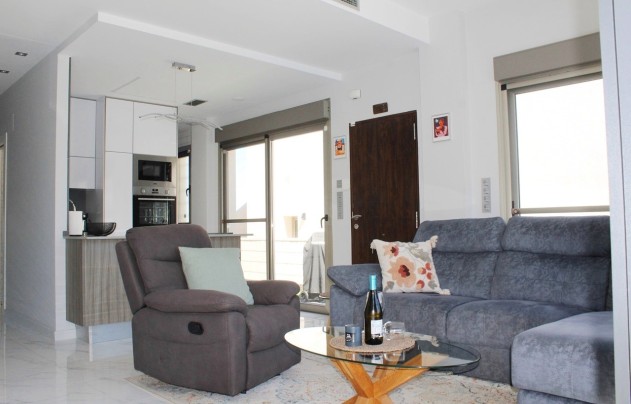 Resale - Villa - Orihuela Costa - Villamartín