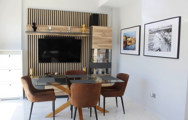 Resale - Villa - Orihuela Costa - Villamartín