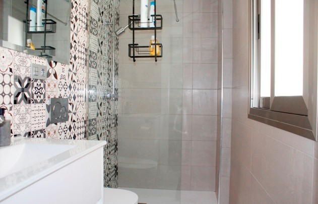 Resale - Villa - Orihuela Costa - Villamartín