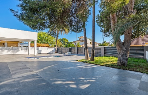 Resale - Villa - Campoamor