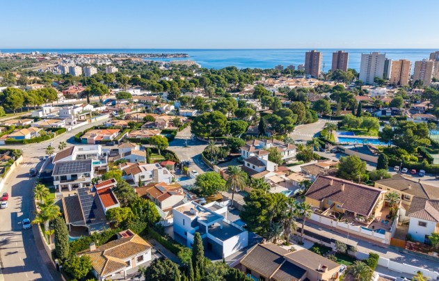 Resale - Villa - Campoamor