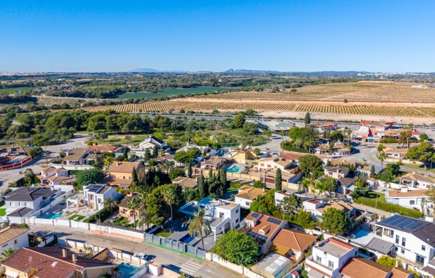 Resale - Villa - Campoamor