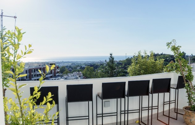 Herverkoop - Apartment - Benahavis - La Quinta