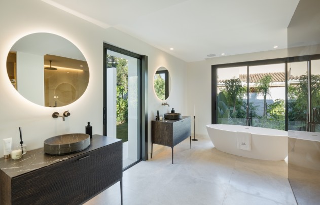 Herverkoop - Villa - Marbella - Nueva Andalucía