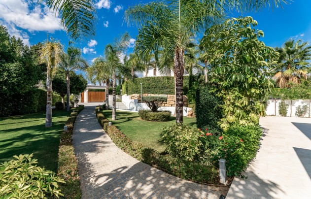 Herverkoop - Villa - Marbella - Nueva Andalucía