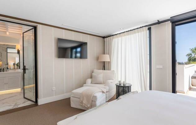 Herverkoop - Villa - Marbella - Los Naranjos de Marbella