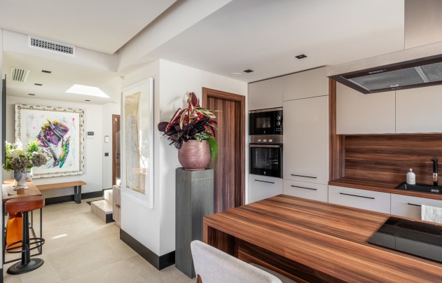 Herverkoop - Apartment - Marbella - Nueva Andalucía