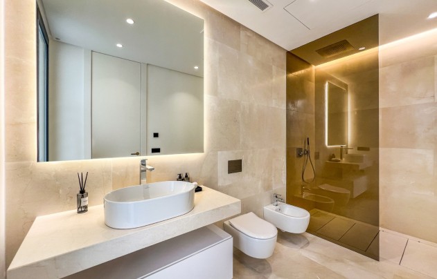 Herverkoop - Villa - Marbella - Golden Mile