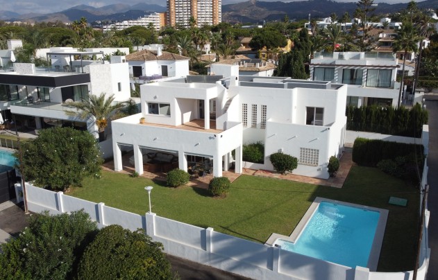 Herverkoop - Villa - Marbella - Las Chapas