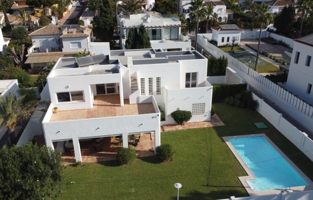 Herverkoop - Villa - Marbella - Las Chapas