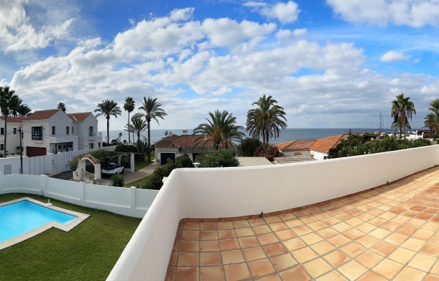 Herverkoop - Villa - Marbella - Las Chapas