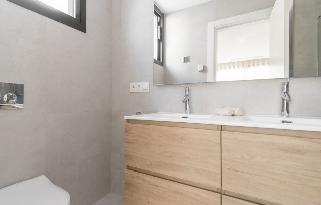 Herverkoop - Villa - Marbella - Nueva Andalucía