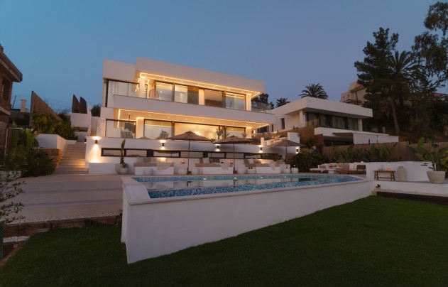 Herverkoop - Villa - Marbella - Nueva Andalucía