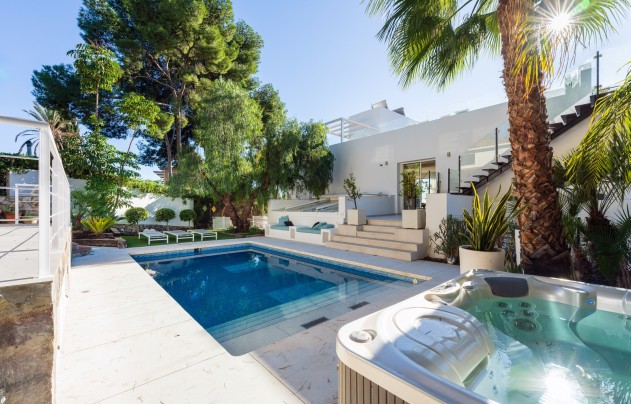 Herverkoop - Villa - Marbella - Nueva Andalucía